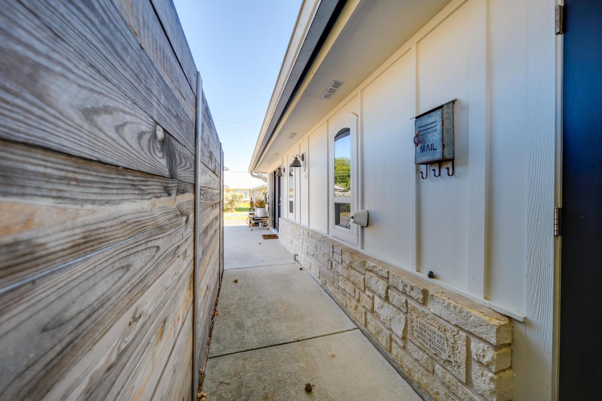 Fredericksburg Regan Cottage With Hot Tub! Esterno foto